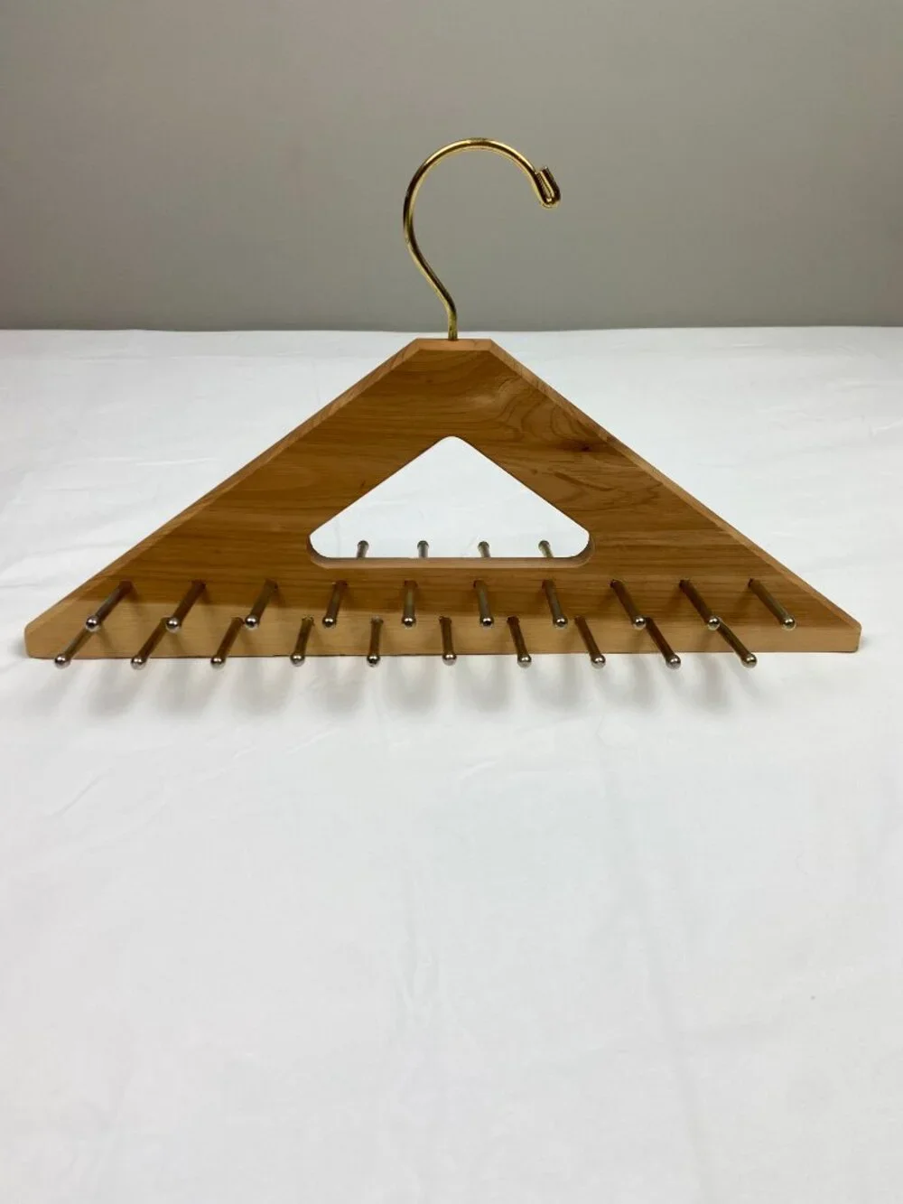 Cedar Tie & Belt Rack - Holds 40 Ties or Belts